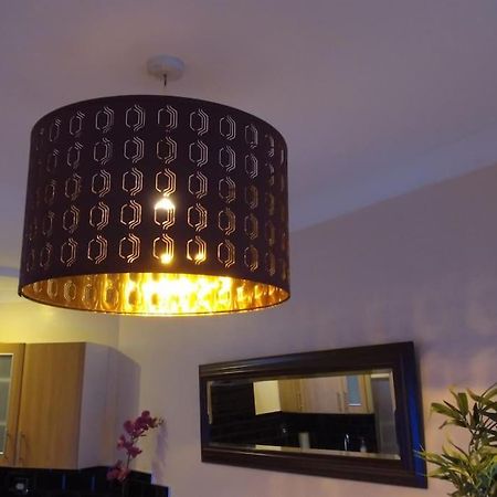 Must See, Quality 1 Bed, Romford, 20 Mins C.London Bagian luar foto