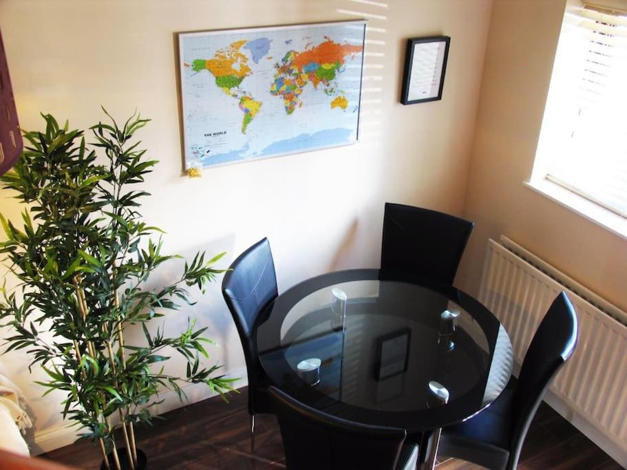 Must See, Quality 1 Bed, Romford, 20 Mins C.London Bagian luar foto